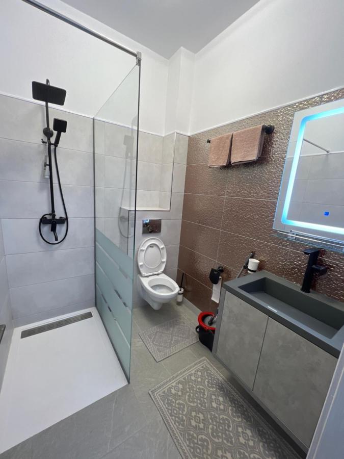 Apartmán Furtuntec Tecuci Exteriér fotografie